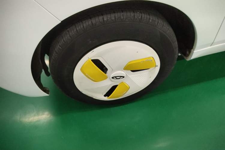 Used Chery QQ Ice Cream 2022 170km Sundae Phosphate Lithium-Ion Left Front Wheel Hub