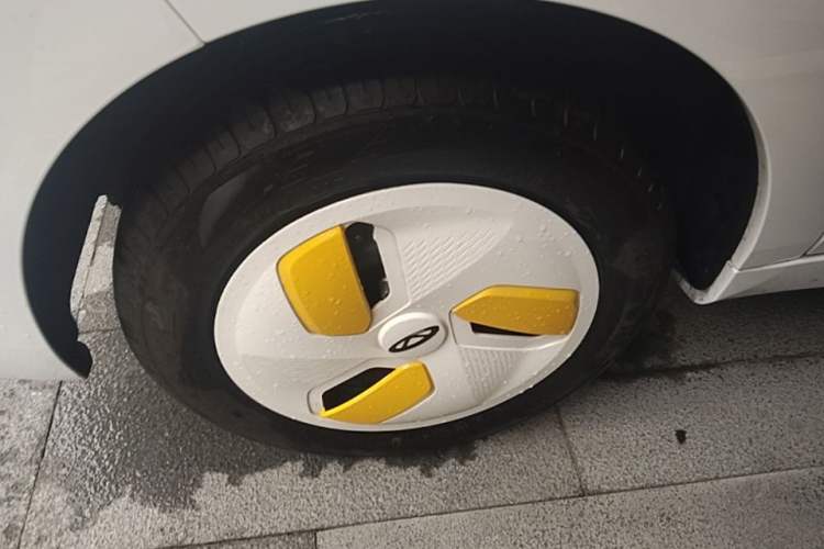 Used Chery QQ Ice Cream 2022 170km Sundae Phosphate Lithium-Ion Left Front Wheel Hub