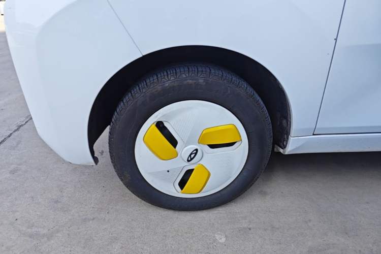 Used Chery QQ Ice Cream 2022 120km Conical Shape Lithium Iron Phosphate Left Front Wheel Hub