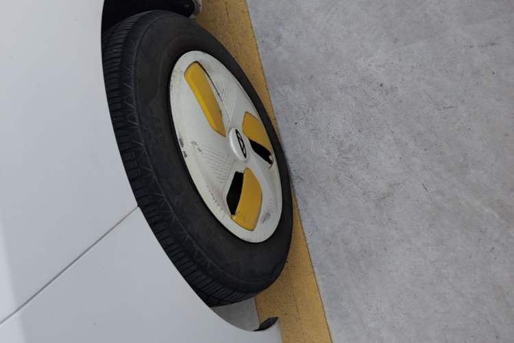 Used Chery QQ Ice Cream 2022 170km Sundae Phosphate Lithium-Ion Left Front Wheel Hub