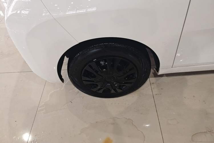 Used Chery QQ Ice Cream 2022 170km Sundae Phosphate Lithium-Ion Left Front Wheel Hub