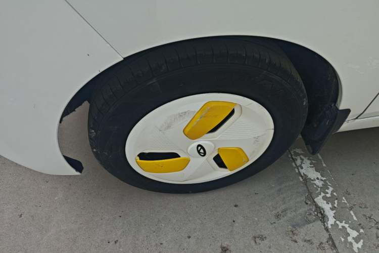 Used Chery QQ Ice Cream 2022 170km Sundae Phosphate Lithium-Ion Left Front Wheel Hub