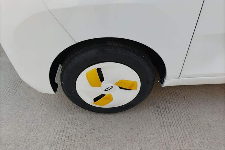 Used Chery QQ Ice Cream 2022 170km Sundae Phosphate Lithium-Ion Left Front Wheel Hub