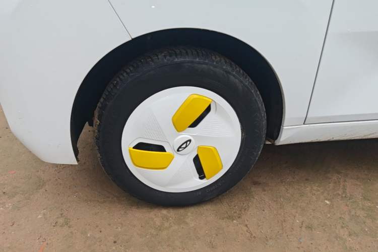 Used Chery QQ Ice Cream 2022 120km Conical Shape Lithium Iron Phosphate Left Front Wheel Hub