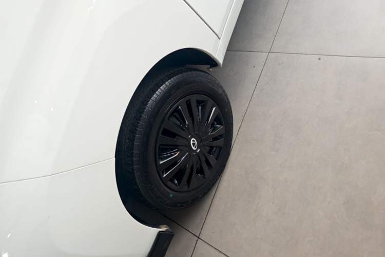 Used Chery QQ Ice Cream 2022 170km Sundae Phosphate Lithium-Ion Left Front Wheel Hub