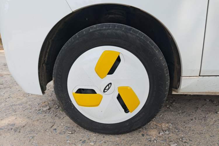 Used Chery QQ Ice Cream 2022 120km Conical Shape Lithium Iron Phosphate Left Front Wheel Hub