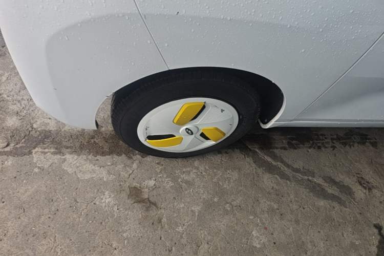 Used Chery QQ Ice Cream 2022 170km Sundae Phosphate Lithium-Ion Left Front Wheel Hub