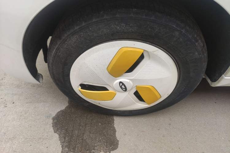 Used Chery QQ Ice Cream 2022 120km Conical Shape Lithium Iron Phosphate Left Front Wheel Hub
