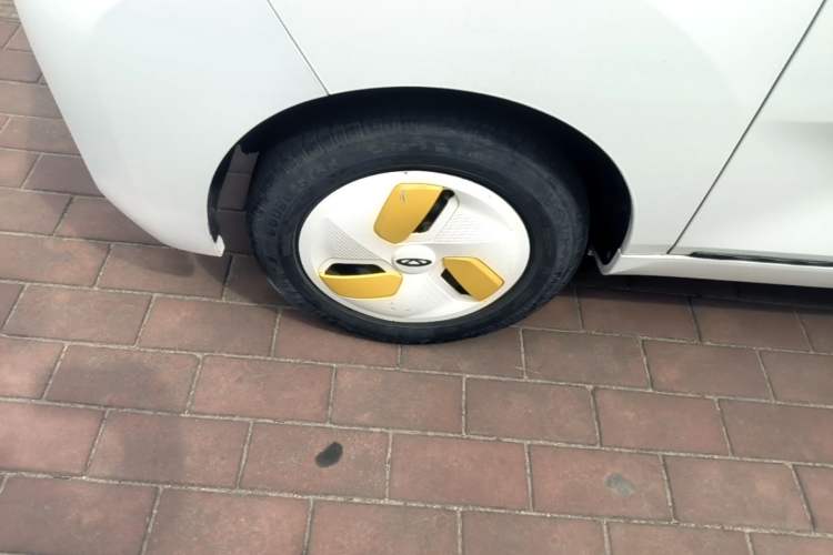 Used Chery QQ Ice Cream 2022 170km Sundae Phosphate Lithium-Ion Left Front Wheel Hub