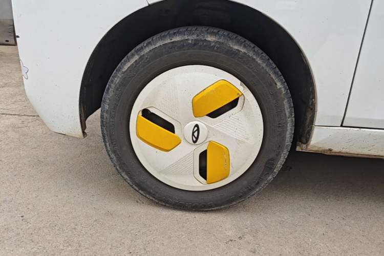 Used Chery QQ Ice Cream 2022 120km Conical Shape Lithium Iron Phosphate Left Front Wheel Hub
