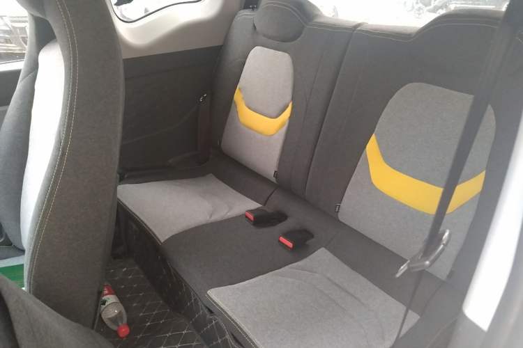Used Chery QQ Ice Cream 2022 170km Sundae Phosphate Lithium-Ion Left Rear Seat