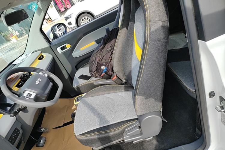 Used Chery QQ Ice Cream 2022 170km Sundae Phosphate Lithium-Ion Left Rear Seat