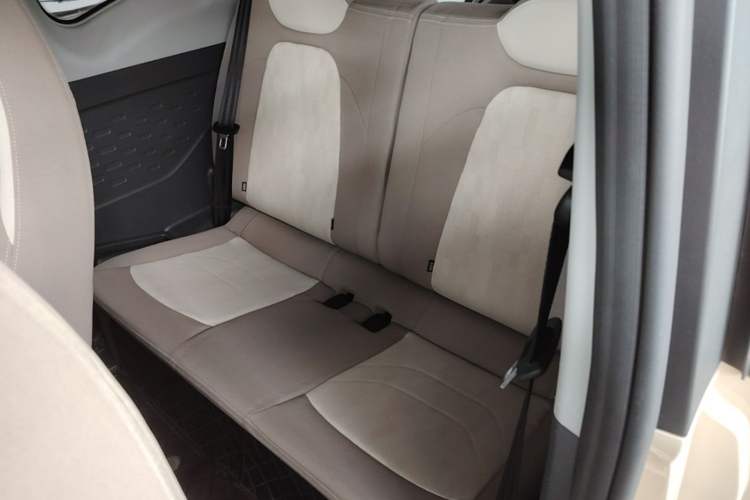 Used Chery QQ Ice Cream 2022 170km Sundae Phosphate Lithium-Ion Left Rear Seat