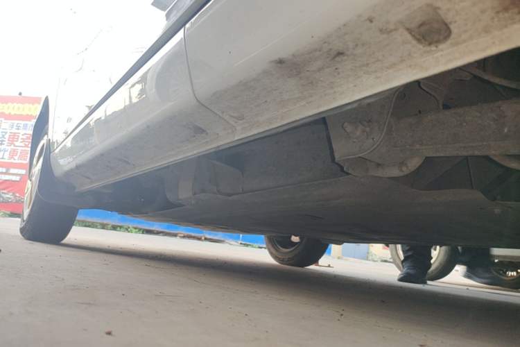 Used Chery QQ Ice Cream 2022 120km Conical Shape Lithium Iron Phosphate Left Side Sill