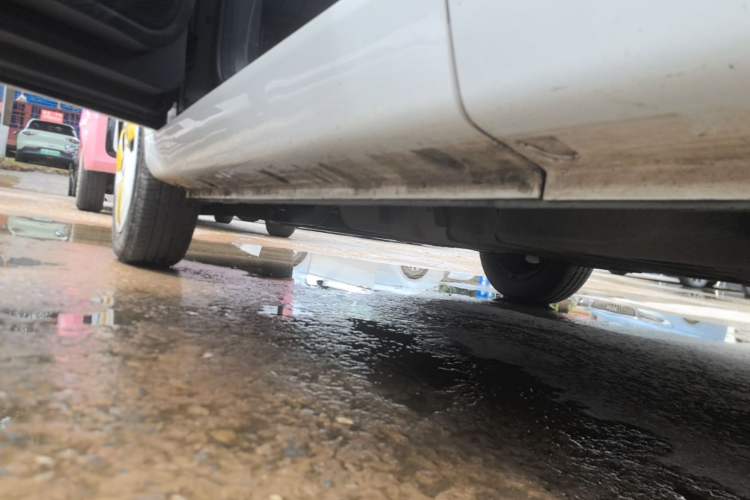 Used Chery QQ Ice Cream 2022 170km Sundae Phosphate Lithium-Ion Left Side Sill