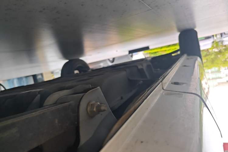 Used Chery QQ Ice Cream 2022 120km Conical Shape Lithium Iron Phosphate Left Side Sill