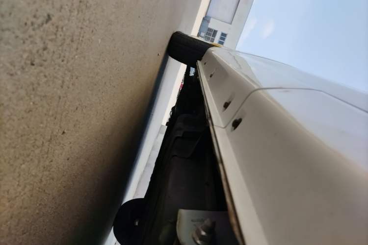 Used Chery QQ Ice Cream 2022 170km Sundae Phosphate Lithium-Ion Left Side Sill