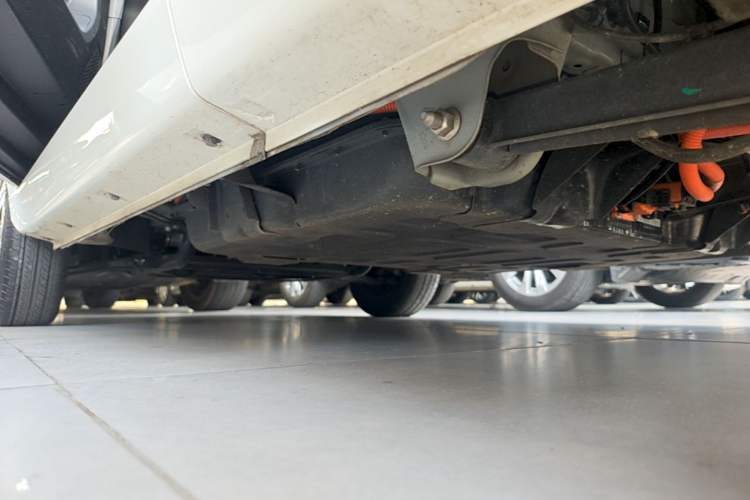 Used Chery QQ Ice Cream 2022 170km Sundae Phosphate Lithium-Ion Left Side Sill