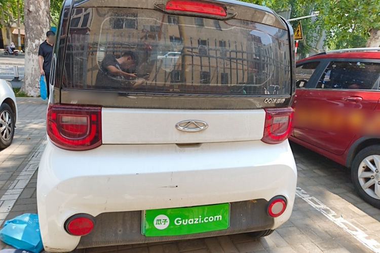 Used Chery QQ Ice Cream 2022 170km Sundae Phosphate Lithium-Ion Rear