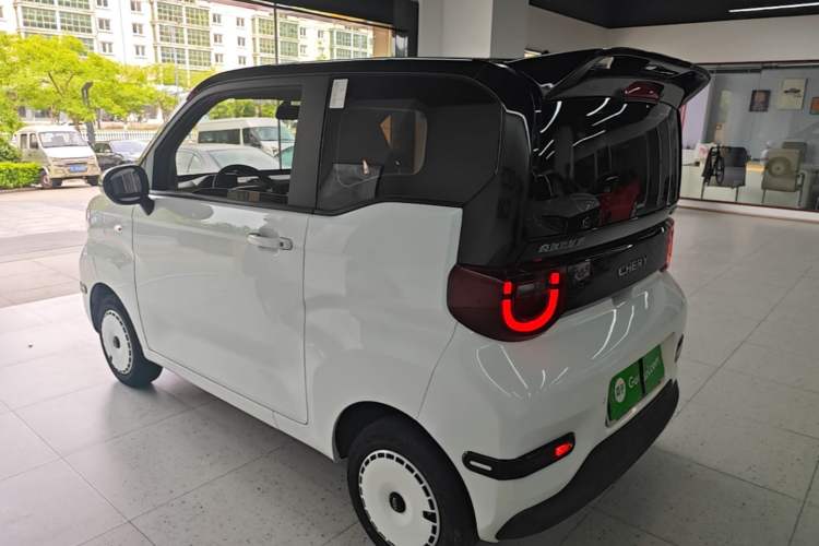 Used Chery QQ Ice Cream 2022 120km Conical Shape Lithium Iron Phosphate Rear Left 45 Deg