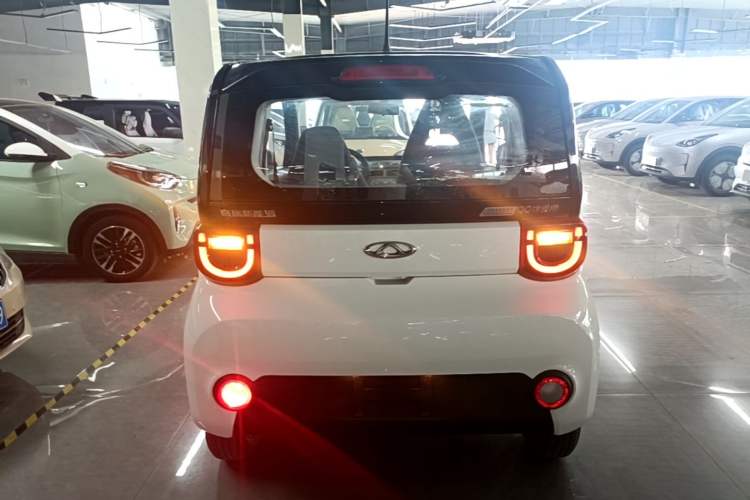 Used Chery QQ Ice Cream 2022 170km Sundae Phosphate Lithium-Ion Rear