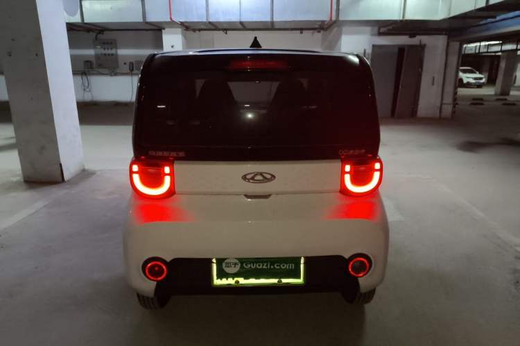 Used Chery QQ Ice Cream 2022 120km Conical Shape Lithium Iron Phosphate Rear