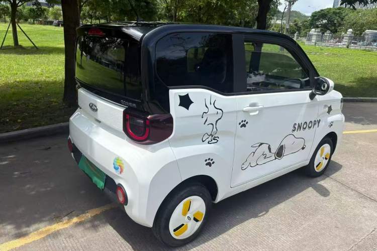 Used Chery QQ Ice Cream 2022 120km Conical Shape Lithium Iron Phosphate Rear Right 45 Deg
