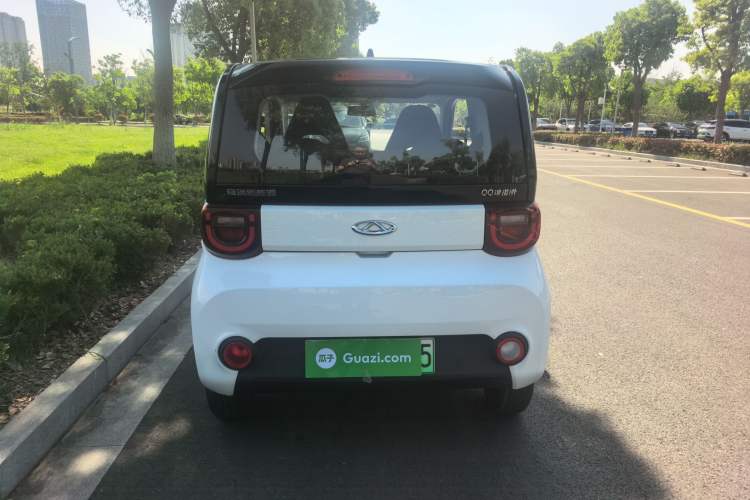 Used Chery QQ Ice Cream 2022 170km Sundae Phosphate Lithium-Ion Rear