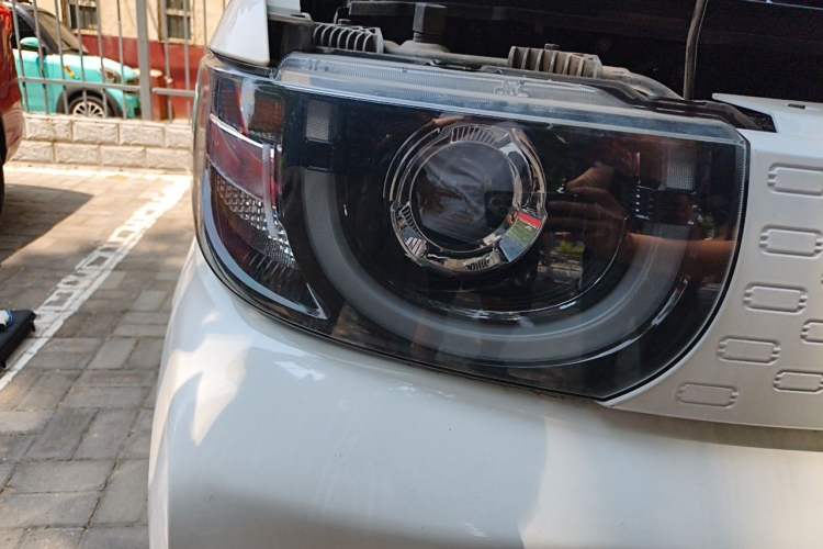 Used Chery QQ Ice Cream 2022 170km Sundae Phosphate Lithium-Ion Right Front Headlight