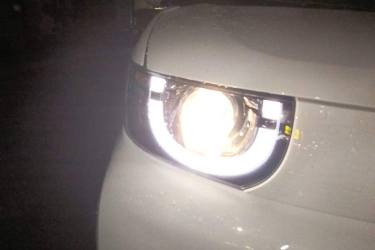 Used Chery QQ Ice Cream 2022 120km Conical Shape Lithium Iron Phosphate Right Front Headlight