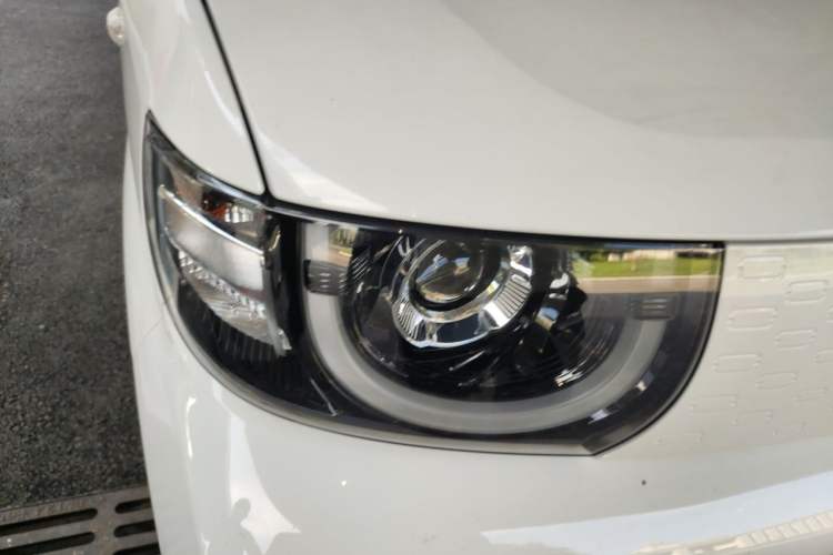 Used Chery QQ Ice Cream 2022 170km Sundae Phosphate Lithium-Ion Right Front Headlight