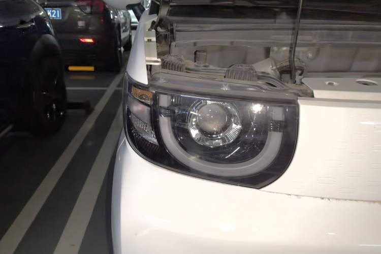 Used Chery QQ Ice Cream 2022 120km Conical Shape Lithium Iron Phosphate Right Front Headlight