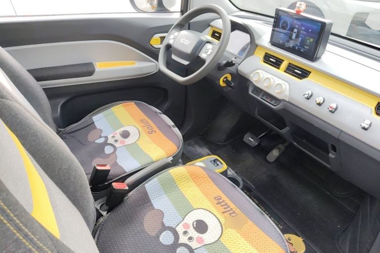 Used Chery QQ Ice Cream 2022 170km Sundae Phosphate Lithium-Ion Right Front Seat