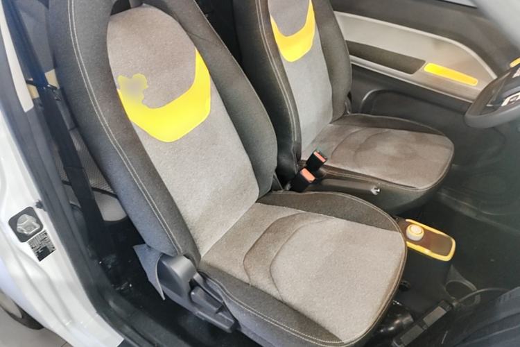 Used Chery QQ Ice Cream 2022 120km Conical Shape Lithium Iron Phosphate Right Front Seat