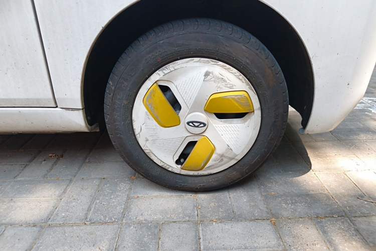 Used Chery QQ Ice Cream 2022 170km Sundae Phosphate Lithium-Ion Right Front Wheel Hub