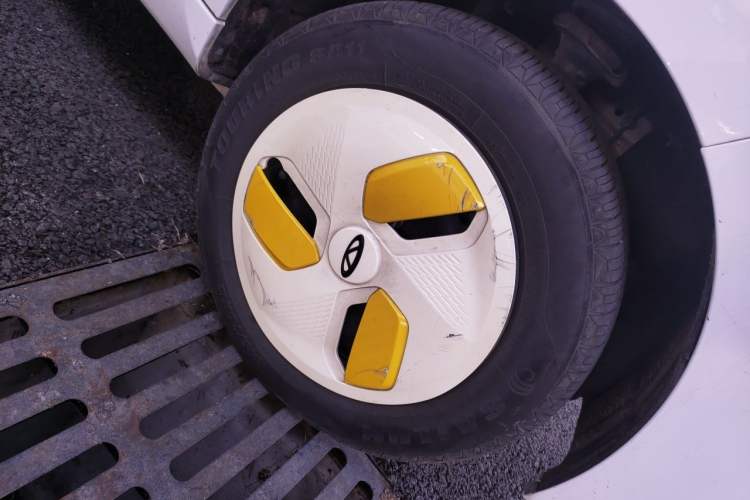 Used Chery QQ Ice Cream 2022 170km Sundae Phosphate Lithium-Ion Right Front Wheel Hub