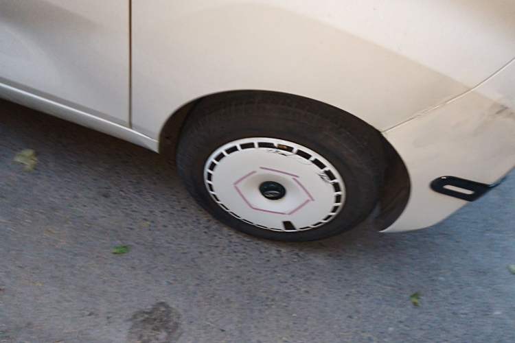 Used Chery QQ Ice Cream 2022 170km Sundae Phosphate Lithium-Ion Right Front Wheel Hub