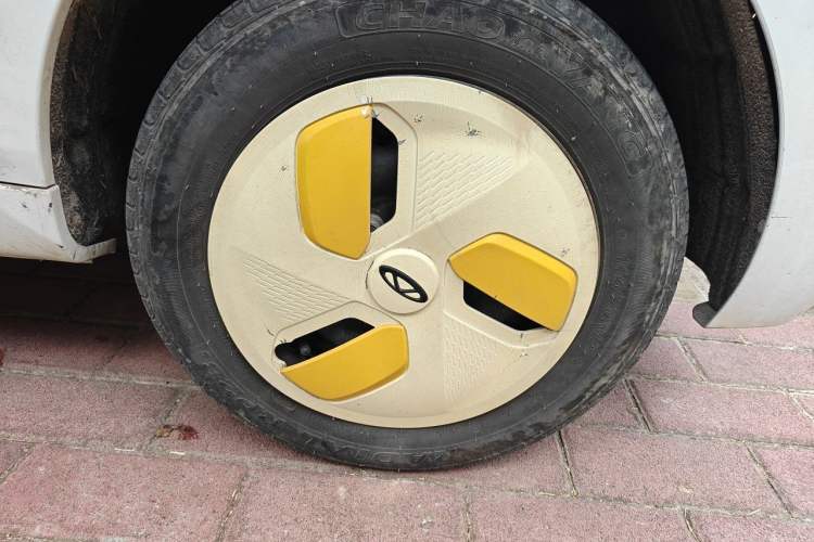 Used Chery QQ Ice Cream 2022 120km Conical Shape Lithium Iron Phosphate Right Front Wheel Hub