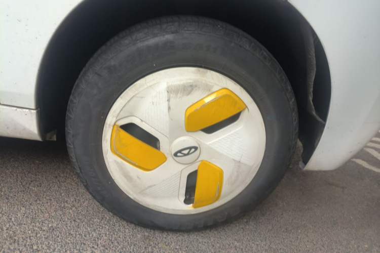 Used Chery QQ Ice Cream 2022 170km Sundae Ternary Lithium Right Front Wheel Hub