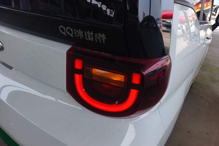Used Chery QQ Ice Cream 2022 170km Sundae Phosphate Lithium-Ion Right Rear Taillight
