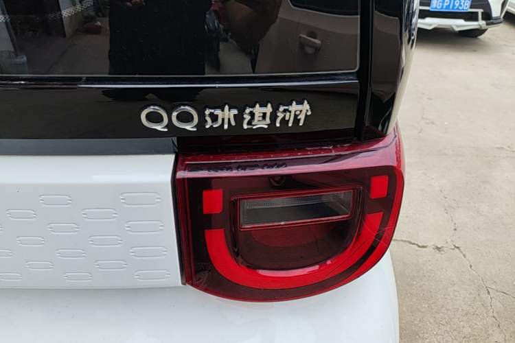 Used Chery QQ Ice Cream 2022 170km Sundae Phosphate Lithium-Ion Right Rear Taillight
