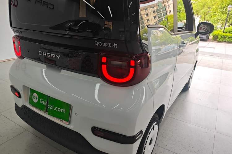 Used Chery QQ Ice Cream 2022 120km Conical Shape Lithium Iron Phosphate Right Rear Taillight