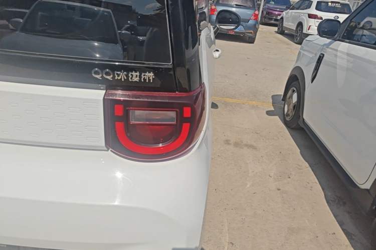 Used Chery QQ Ice Cream 2022 170km Sundae Phosphate Lithium-Ion Right Rear Taillight