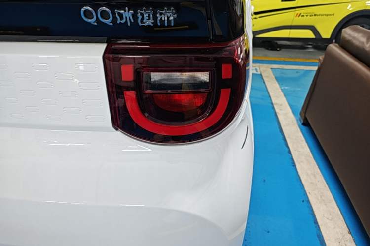 Used Chery QQ Ice Cream 2022 170km Sundae Phosphate Lithium-Ion Right Rear Taillight