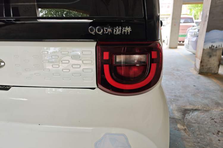 Used Chery QQ Ice Cream 2022 170km Sundae Phosphate Lithium-Ion Right Rear Taillight