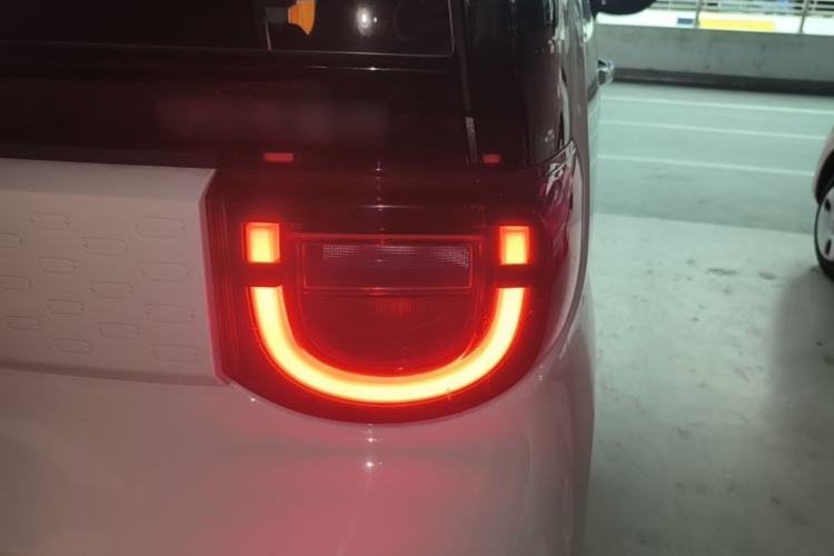 Used Chery QQ Ice Cream 2022 120km Conical Shape Lithium Iron Phosphate Right Rear Taillight