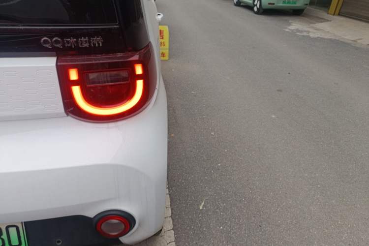 Used Chery QQ Ice Cream 2022 170km Sundae Phosphate Lithium-Ion Right Rear Taillight
