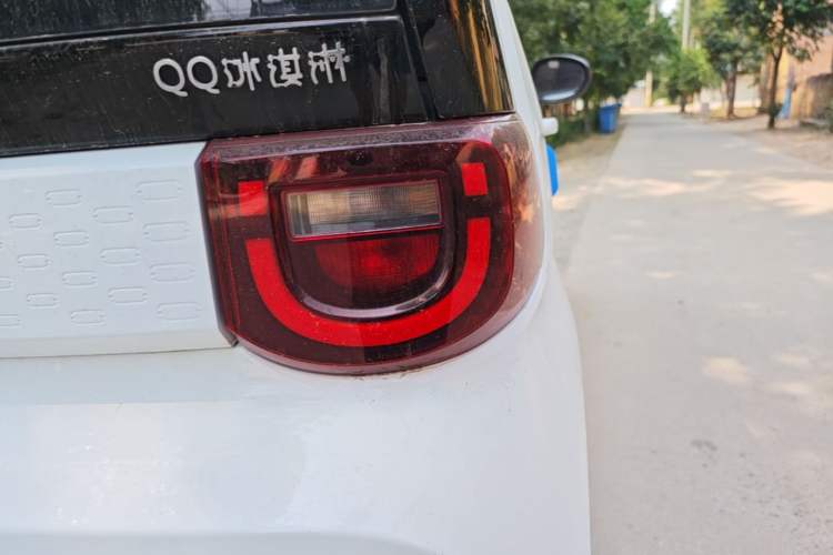 Used Chery QQ Ice Cream 2022 120km Conical Shape Lithium Iron Phosphate Right Rear Taillight