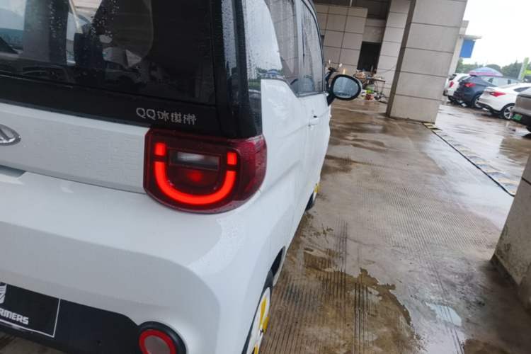 Used Chery QQ Ice Cream 2022 170km Sundae Phosphate Lithium-Ion Right Rear Taillight