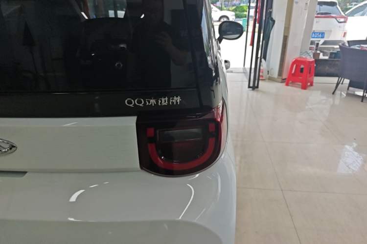 Used Chery QQ Ice Cream 2022 120km Conical Shape Lithium Iron Phosphate Right Rear Taillight